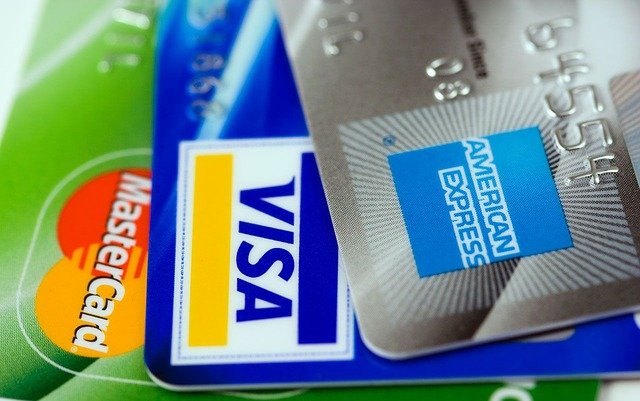 お役立ち情報　クレジットカードを利用した積立投資について